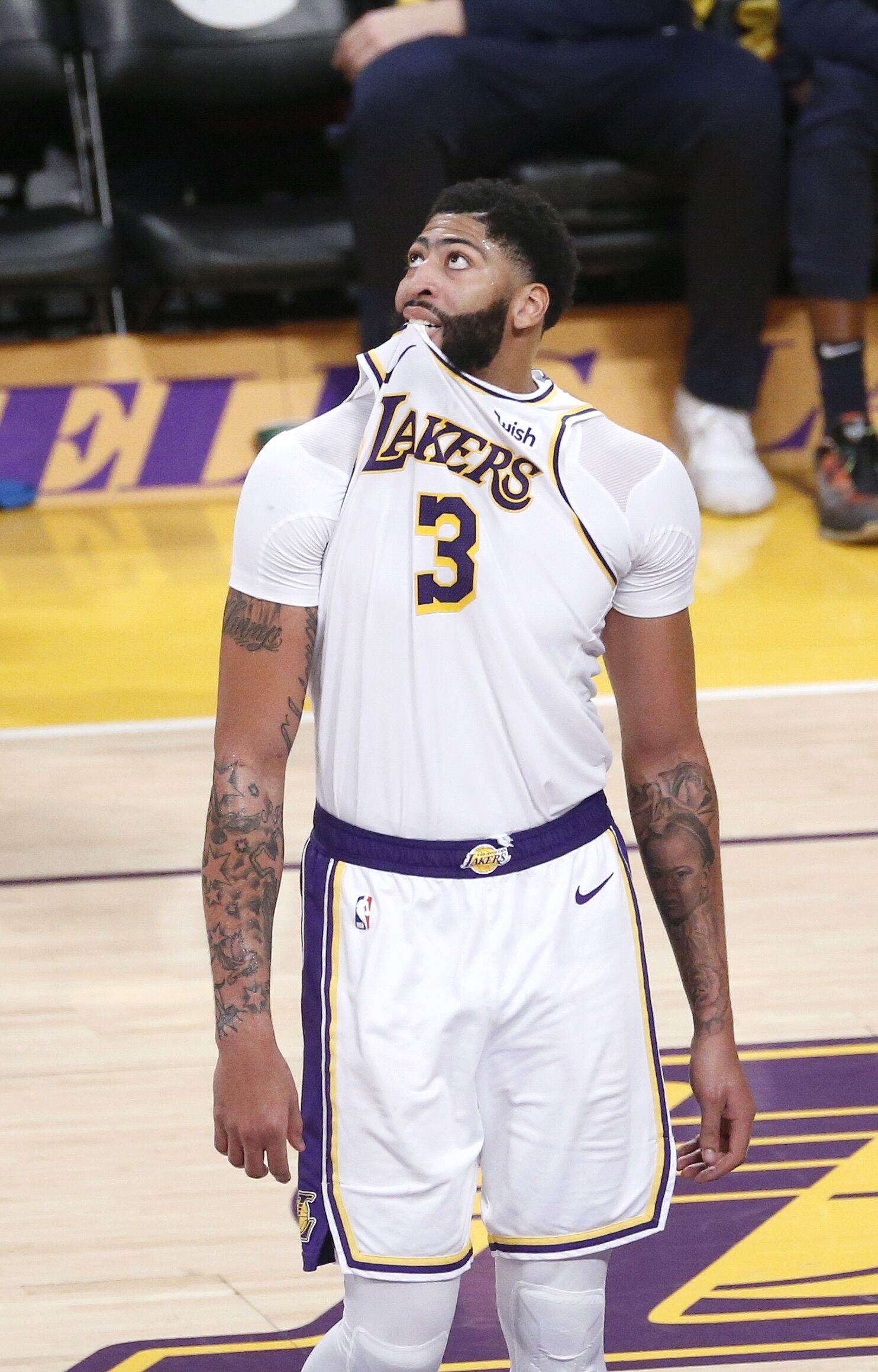 也不给未来 也不给未来